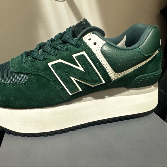 New Balance Forest Green Sneakers with White Sole - Picture 2 of 4